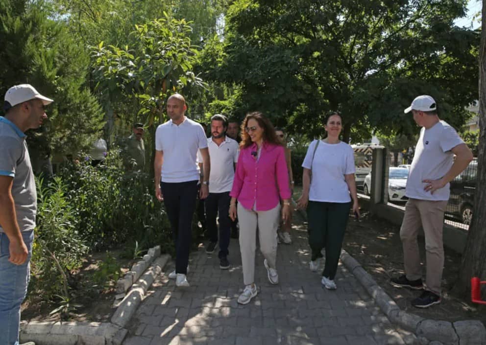 Karşıyaka’da Parklar Yenileniyor