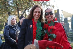 Karşıyaka’da Rengârenk Yılbaşı Atmosferi