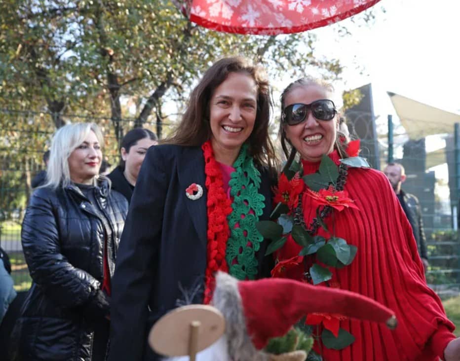 Karşıyaka’da Rengârenk Yılbaşı Atmosferi