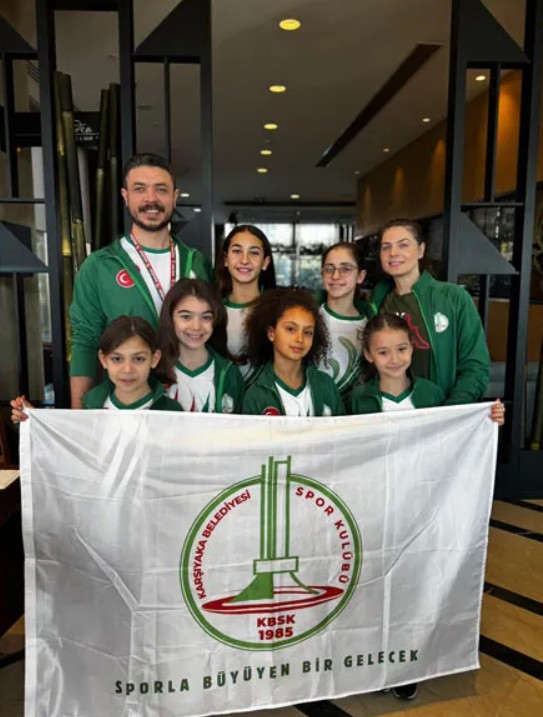 Karşıyaka’dan Artistik Yüzmede Büyük Başarı