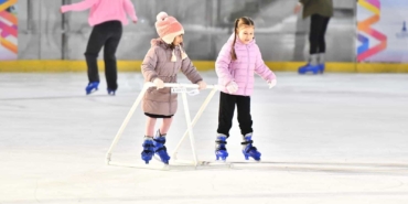 Kültürpark ve Bostanlı’da Buz Pistleri Açılıyor