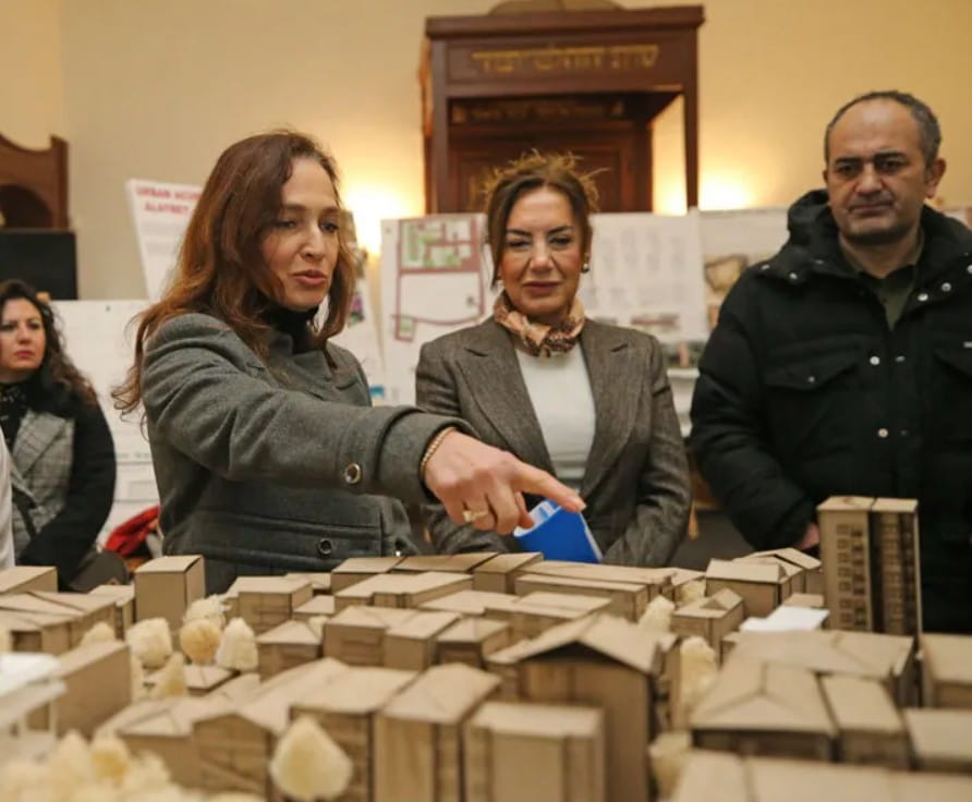 Karşıyaka'da Alaybey İçin Genç Mimarların Dönüşüm Fikirleri