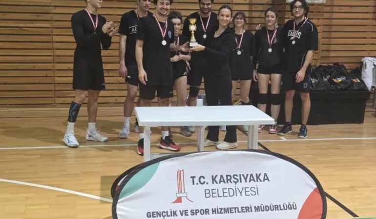 Karşıyaka’da Voleybol Turnuvası Heyecanı