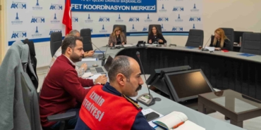 Şiddetli Yağış Sonrası İzmir’de Kriz Masası Kuruldu