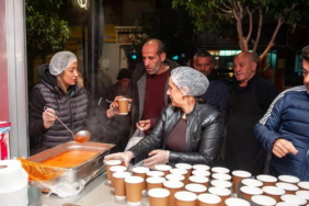 Bostanlı ve Çarşı’da Ücretsiz Çorba İkramı Devam Ediyor