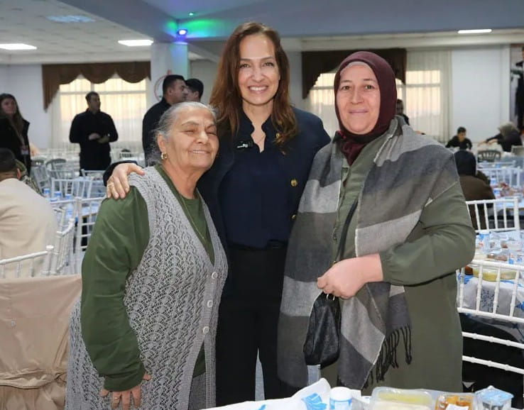 Karşıyaka’da İlk Ramazan Sofrası Kuruldu