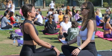 Karşıyaka’da Sevgililer Günü’ne Özel Yoga Buluşması
