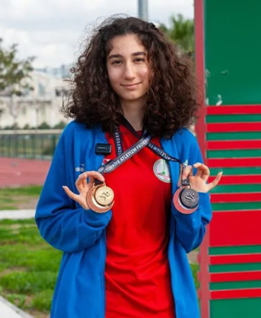 Karşıyaka’nın Genç Atleti Türkiye Zirvesinde