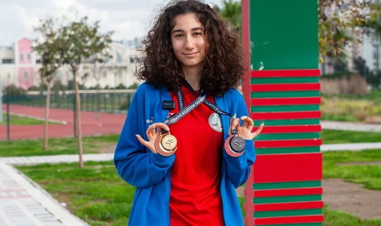 Karşıyaka’nın Genç Atleti Türkiye Zirvesinde