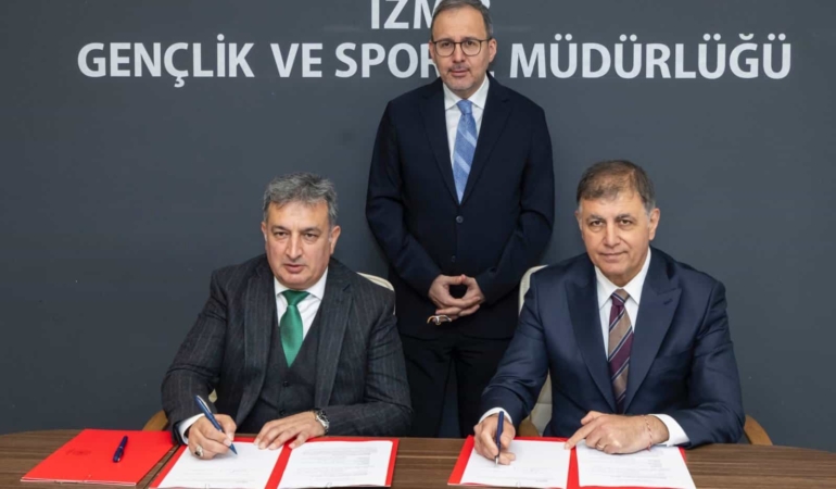 Karşıyaka Stadı İçin İmzalar Atıldı