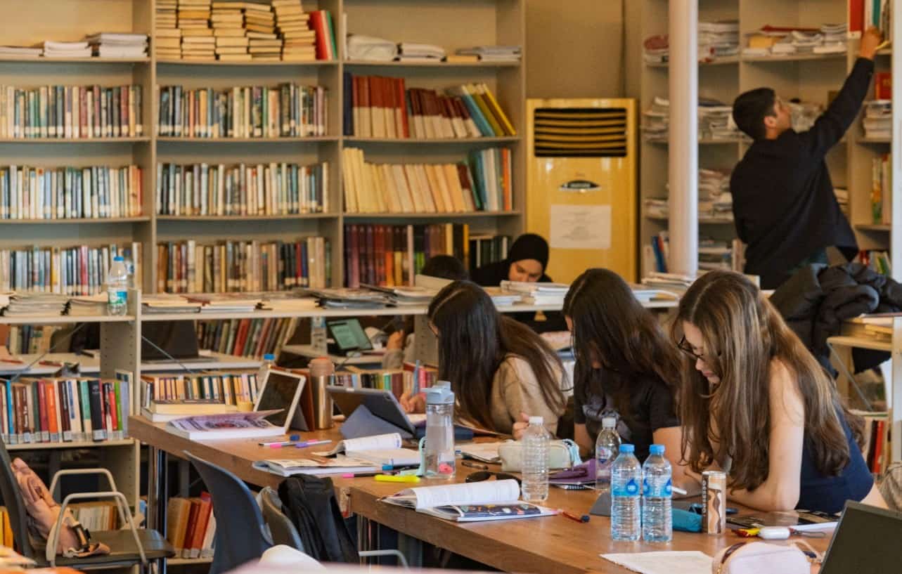 Ücretsiz Hizmetler Kütüphaneleri Cazip Kılıyor