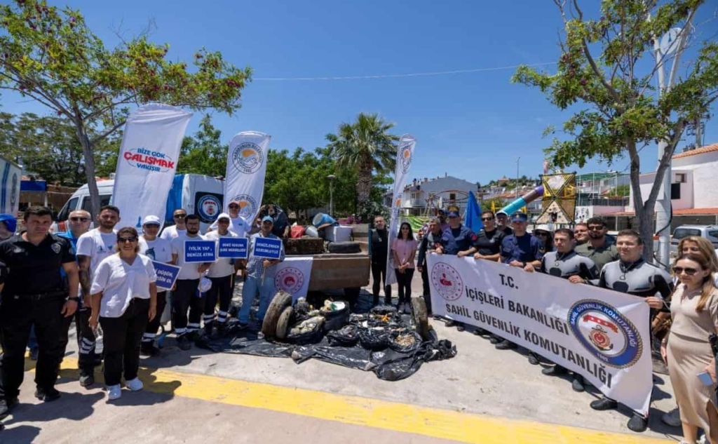 İzmir’de Çevre Günü Etkinliğinde 750 Kilo Atık Toplandı