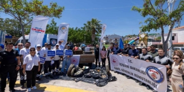 İzmir’de Çevre Günü Etkinliğinde 750 Kilo Atık Toplandı
