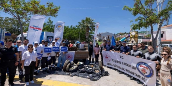İzmir’de Çevre Günü Etkinliğinde 750 Kilo Atık Toplandı