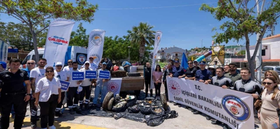 İzmir’de Çevre Günü Etkinliğinde 750 Kilo Atık Toplandı
