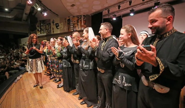 Karşıyaka’da Halk Dansları Sezonu Coşkuyla Kapandı
