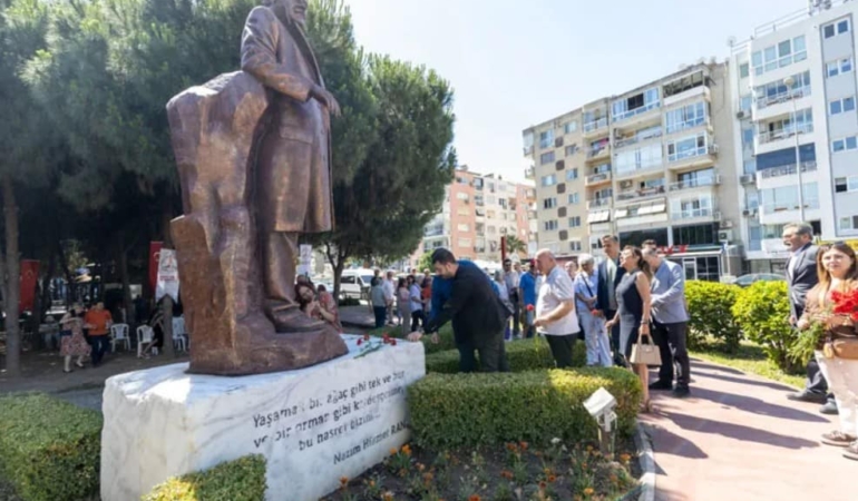 Karşıyaka’da Nazım Hikmet’e Anlamlı Anma