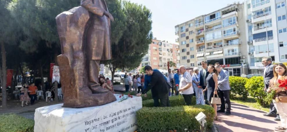 Karşıyaka’da Nazım Hikmet’e Anlamlı Anma