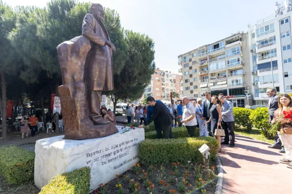 Karşıyaka’da Nazım Hikmet’e Anlamlı Anma
