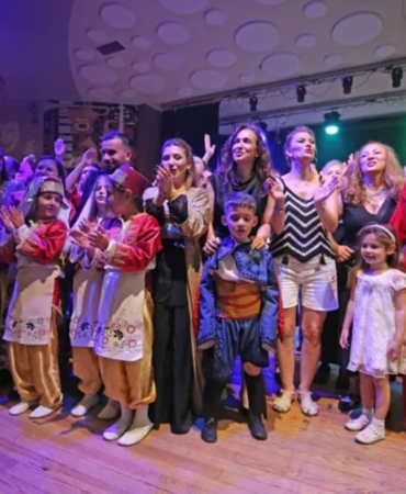 Karşıyaka’da Gençlere Ücretsiz Halk Dansları Kursu