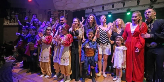 Karşıyaka’da Gençlere Ücretsiz Halk Dansları Kursu