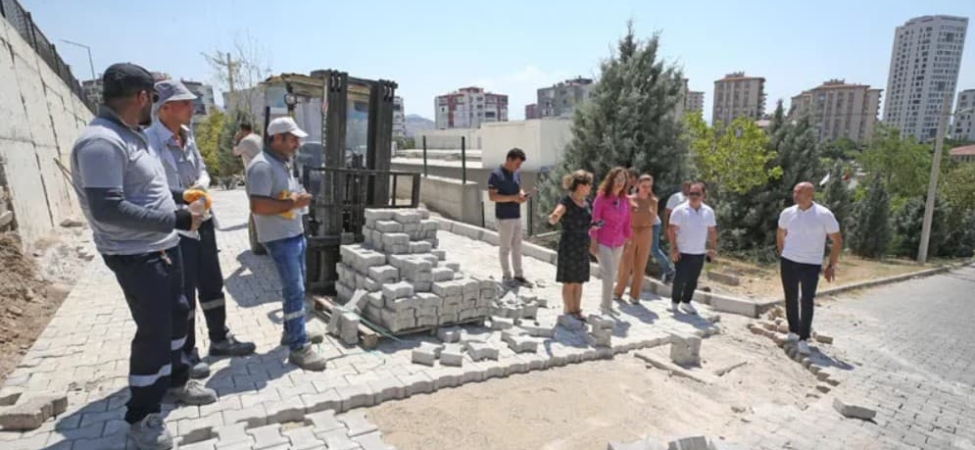 Karşıyaka'da Ulaşım İçin Yoğun Mesai