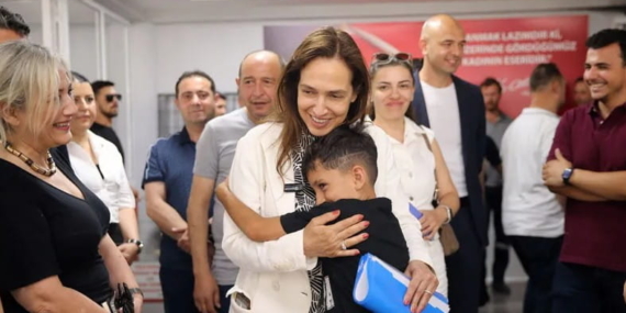 Karşıyaka’da Çocuklar İçin “Genç Ses” Koroları Kuruluyor